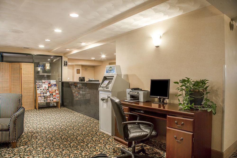 Comfort Inn At Newport Beach Middletown Buitenkant foto