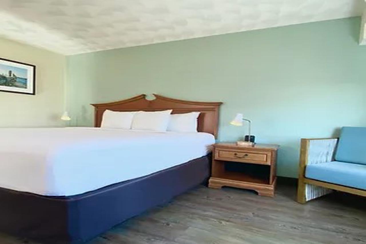 Comfort Inn At Newport Beach Middletown Buitenkant foto
