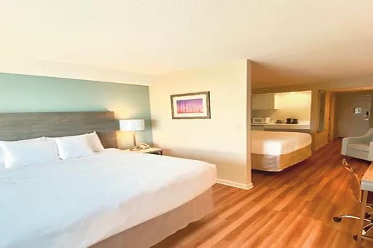 Comfort Inn At Newport Beach Middletown Buitenkant foto