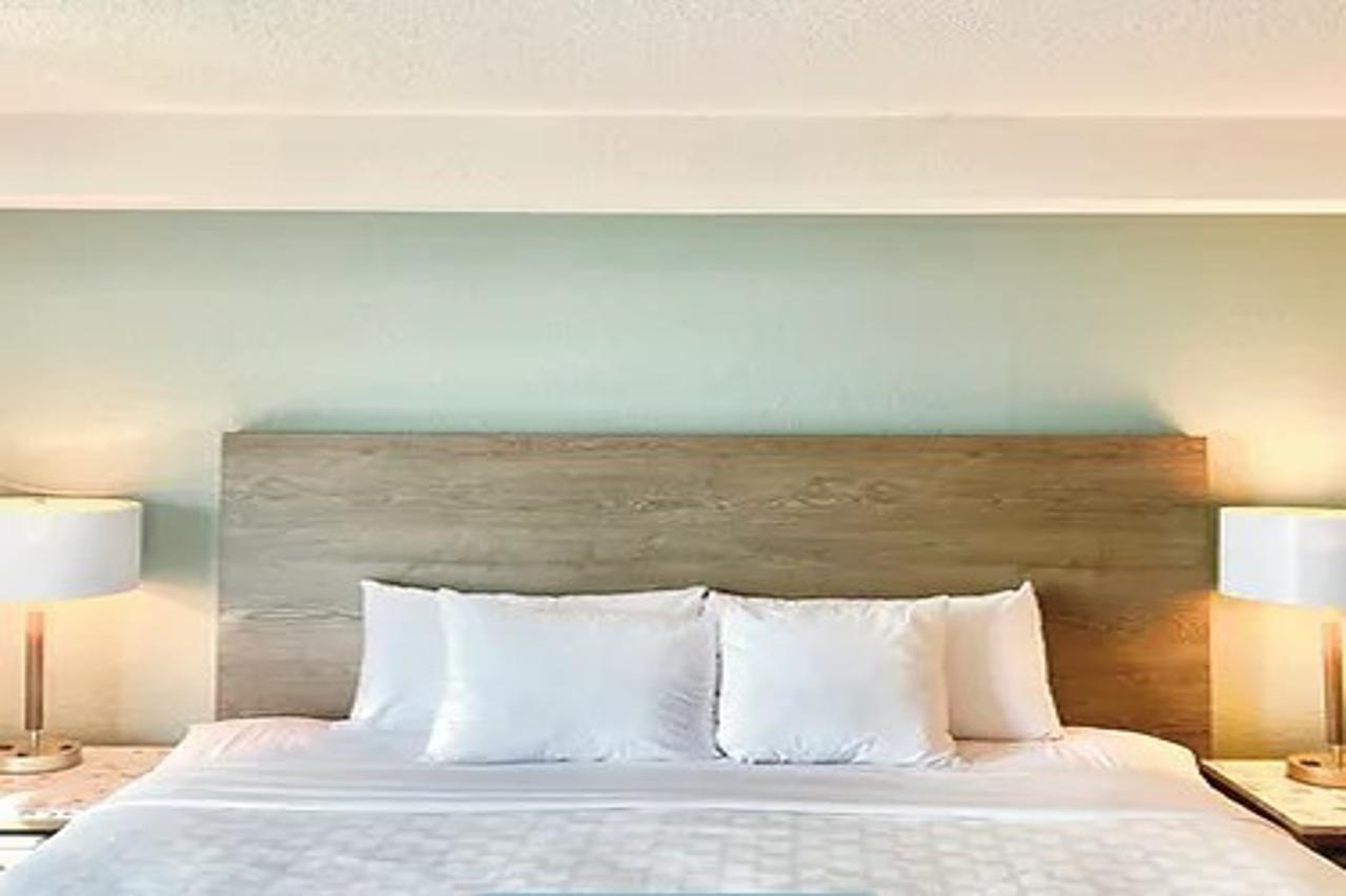 Comfort Inn At Newport Beach Middletown Buitenkant foto