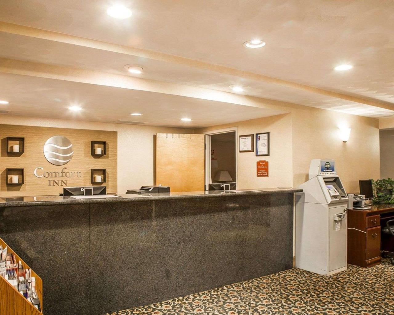 Comfort Inn At Newport Beach Middletown Buitenkant foto