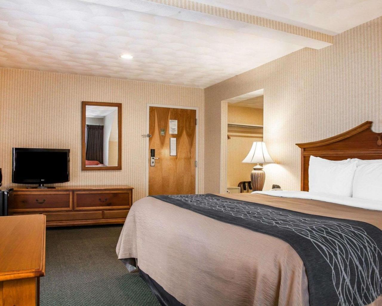 Comfort Inn At Newport Beach Middletown Buitenkant foto
