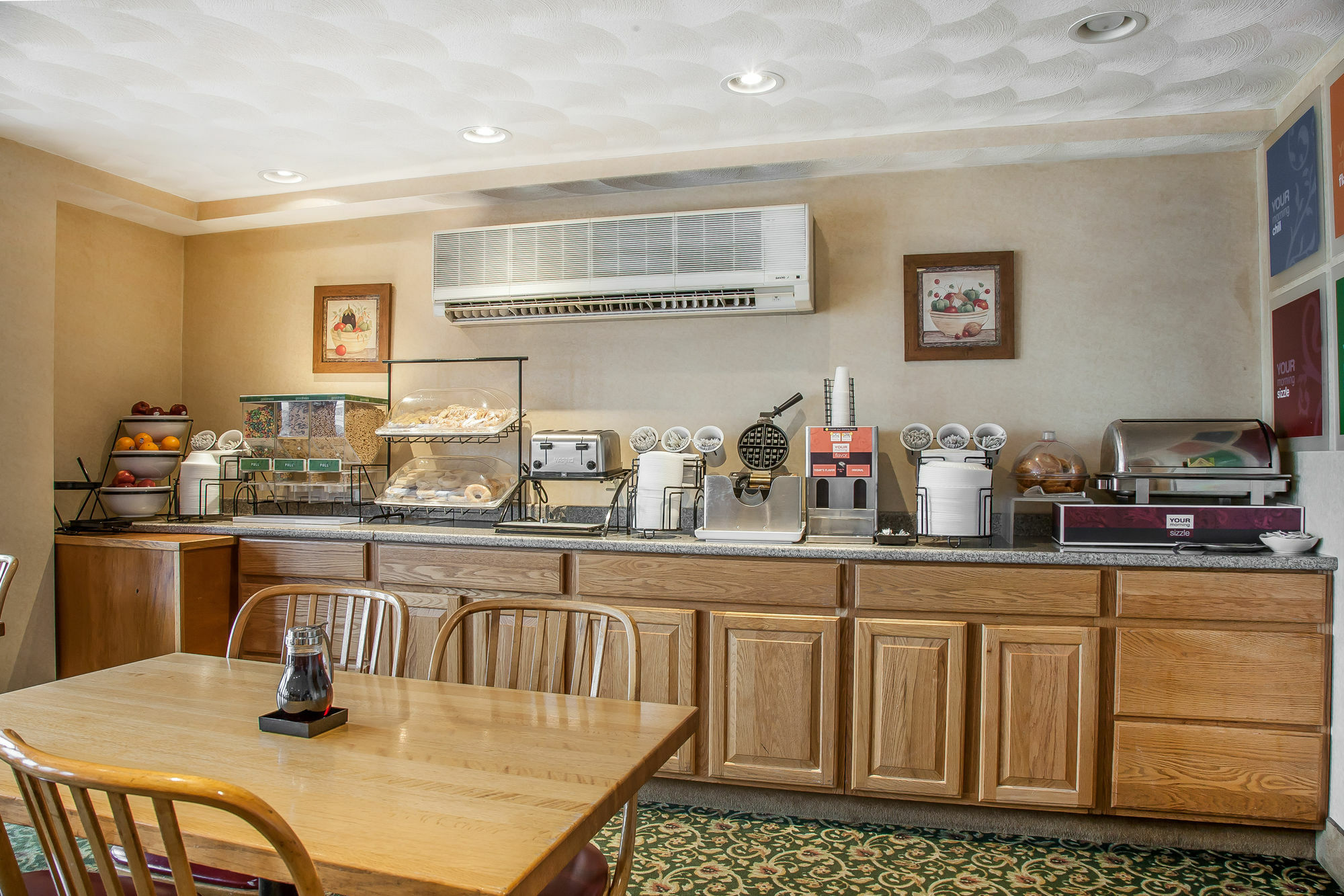 Comfort Inn At Newport Beach Middletown Buitenkant foto