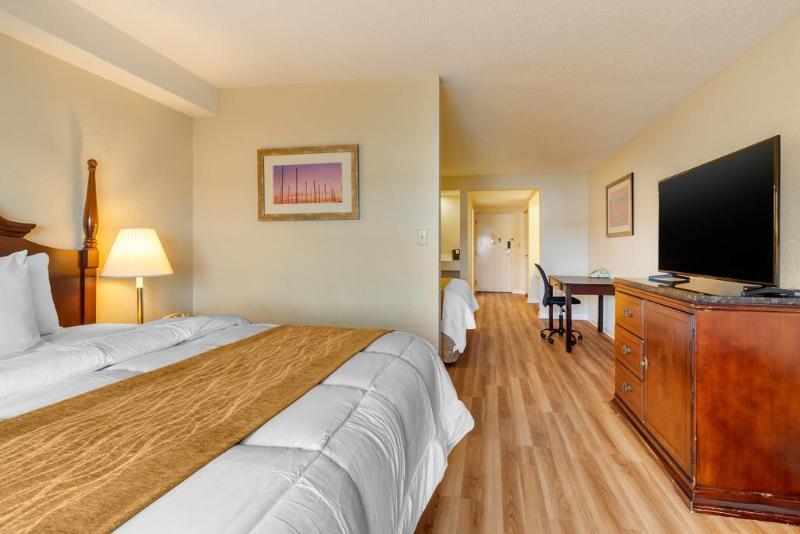 Comfort Inn At Newport Beach Middletown Buitenkant foto